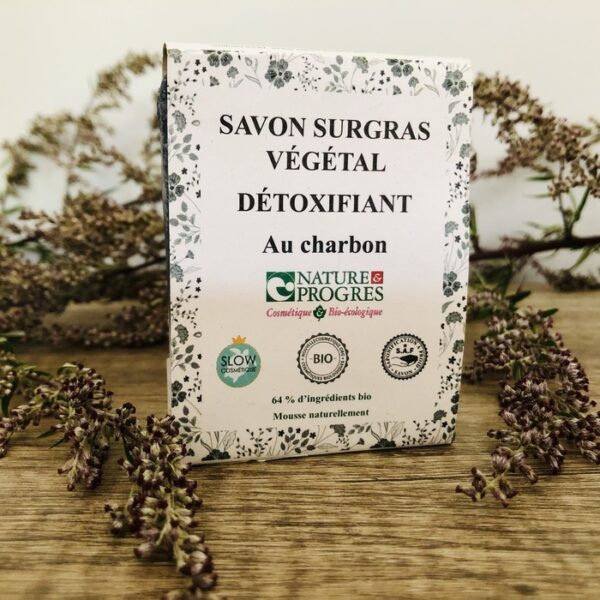 savon bio démquillant charbon